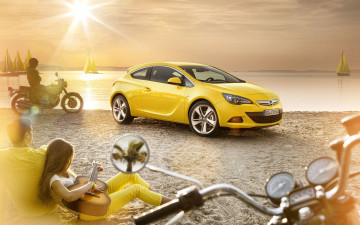 Картинка автомобили opel лучи свет солнце паруса яхты горизонт гитара отдых люди мотоциклы песок пляж берег цвет жёлтый
