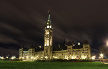 Картинка canadian+parliament+building+-+centre+block города оттава+ канада ночь лужайка парламент