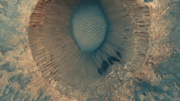 Картинка марс космос кратер планета вселенная поверхность грунт камни красная горизонт пространство пустыня