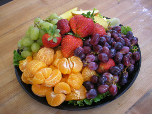 обоя еда, фрукты, ягоды, клубника, мандарины, виноград, дыня