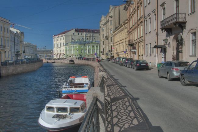 Обои картинки фото города, санкт, петербург, петергоф, россия, лодки, дома, канал