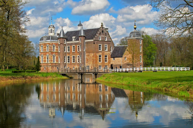 Обои картинки фото нидерланды, castle, ruurlo, города, дворцы, замки, крепости, водоем, замок