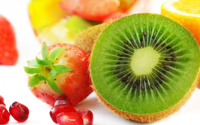 Обои картинки фото еда, фрукты, ягоды, strawberry, fruits, pomegranate, kiwi, киви, клубника, lemon, лимон, гранат