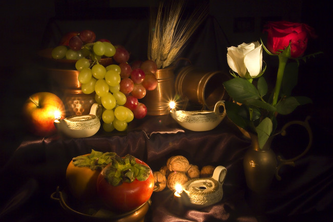 Обои картинки фото еда, фрукты, ягоды, хурма, виноград, пшеница, орехи, лампы, розы