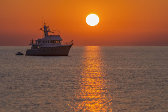 Картинка корабли Яхты яхта пейзаж закат красота эгейское море солнечная дорожка солнце