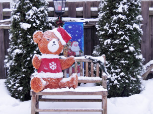 обоя праздничные, - разное , новый год, скамейка, медведь, снег