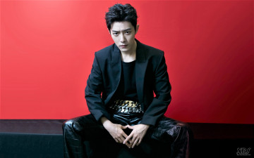 Картинка мужчины xiao+zhan актер пиджак штаны пояс