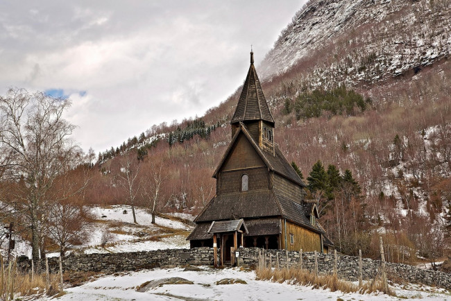 Обои картинки фото города, - православные церкви,  монастыри, норвегия, деревянная, церковь, зима, религия