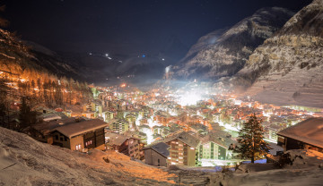 Картинка города -+огни+ночного+города снег горы городок зима ночь огни звезды небо ущелье швейцария