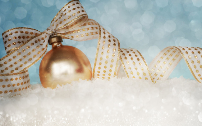 Обои картинки фото праздничные, шары, balls, рождество, новый, год, decoration, christmas, merry, украшения, снег