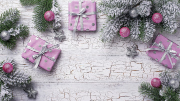 Картинка праздничные подарки+и+коробочки банты подарки шарики ленты