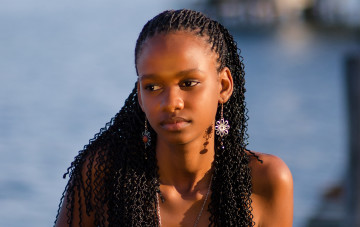 Картинка девушки -unsort+ лица +портреты молодая мулатка чернокожая темнокожая портрет лицо красотка взгляд модель девушка