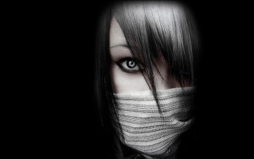 Картинка разное глаза девушка лицо шарф