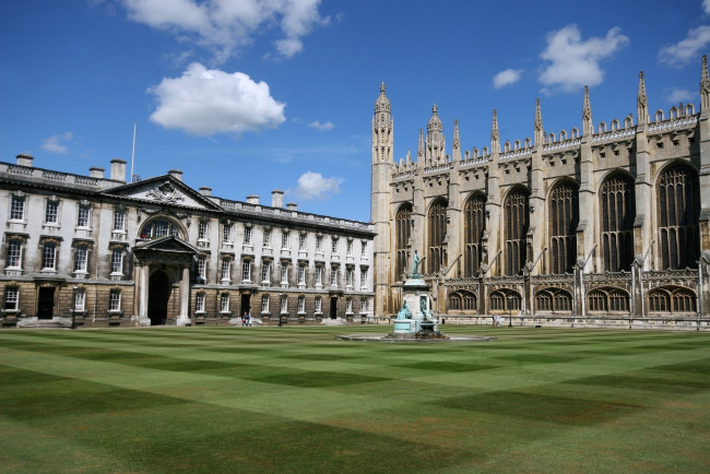 Обои картинки фото кембриджский, университет, англия, города, здания, дома, лужайка