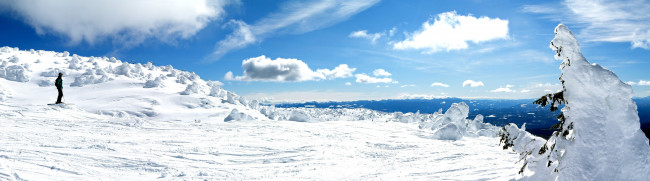 Обои картинки фото природа, зима, небо, горы, снег, лыжник