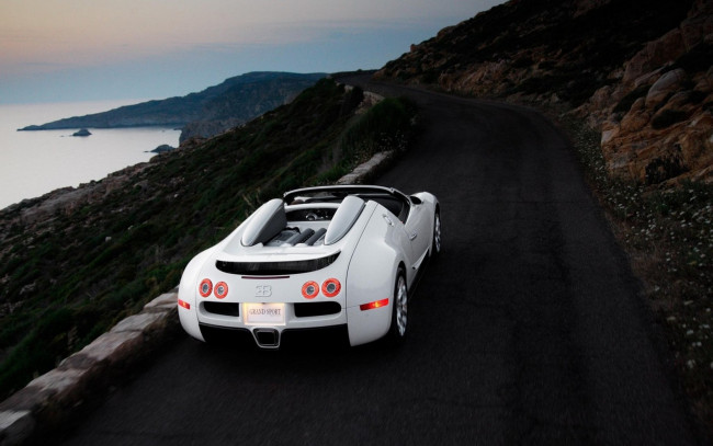 Обои картинки фото bugatti, veyron, автомобили, белый, трасса, горы, вечер