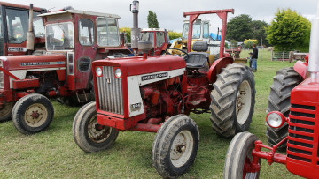 Картинка 1965+international+504+tractor техника тракторы колесный трактор
