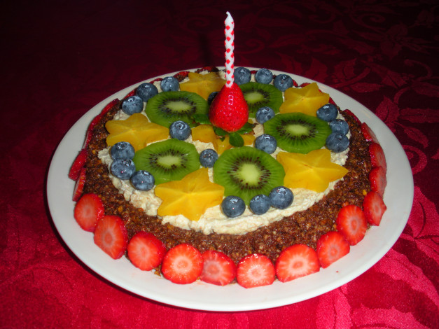 Обои картинки фото еда, торты, торт, украшения, фрукты