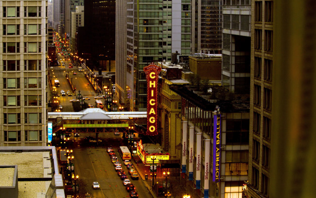 Обои картинки фото города, Чикаго , сша, вечер, здания, надписи, улица