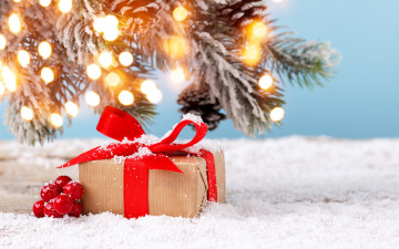 Картинка праздничные подарки+и+коробочки подарки новый год зима снег фонарики гирлянда елка