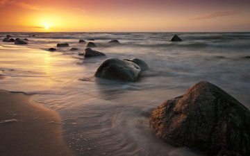 Картинка природа восходы закаты камни вода
