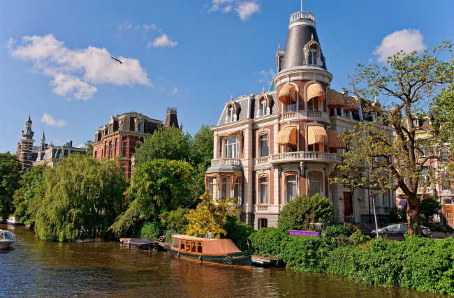 Обои картинки фото амстердам, города, нидерланды, канал, гостиница, лодки