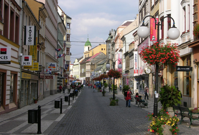 Обои картинки фото теплице, Чехия, города, улицы, площади, набережные, цветы, дома, брусчатка, улица