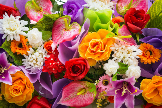 Обои картинки фото разное, ремесла, поделки, рукоделие, розы, хризантемы, лилии, цветы, антуриум, цветок, фламинго