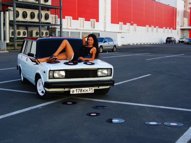 Обои картинки фото ваз-2104, автомобили, -авто с девушками, девушка, ваз