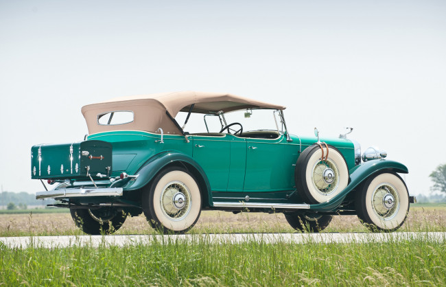 Обои картинки фото cadillac v12 370 a phaeton by fleetwood 1931, автомобили, классика, a, 370, 1931, v12, cadillac, fleet, wood, phaeton