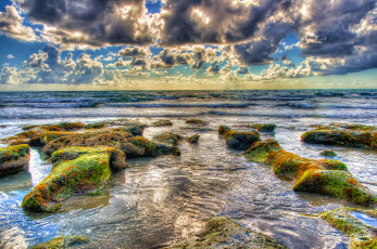 Картинка природа моря океаны облака волны море камни