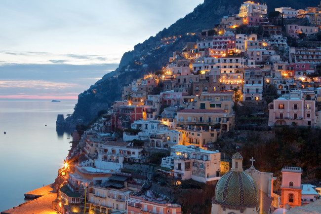 Обои картинки фото позитано италия, города, амальфийское и лигурийское побережье , италия, positano, italy, позитано, дома, ночь, огни