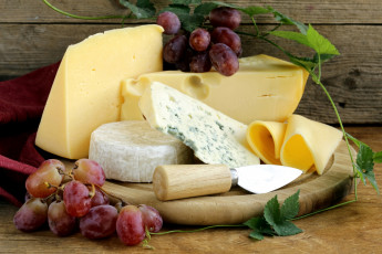 Картинка еда сырные+изделия сыры плесень нож виноград