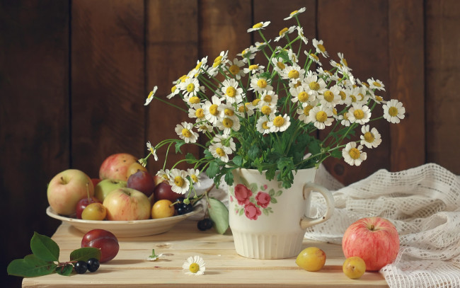 Обои картинки фото еда, натюрморт, букет, цветы, bouquet, still, life, flowers, фрукты, яблоки