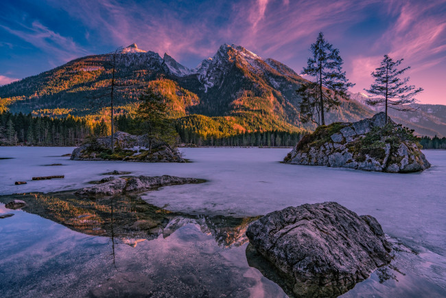 Обои картинки фото природа, реки, озера, скалы, зима, германия, альпы, свет, леса, лёд, озеро, горы