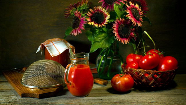 Обои картинки фото еда, напитки,  сок, букет, помидоры, сок, томатный