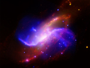 Картинка ngc4258 космос галактики туманности