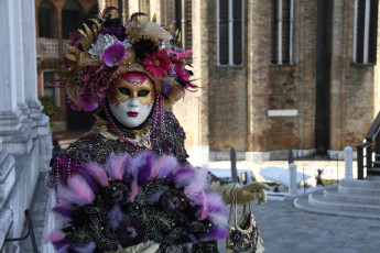 Картинка разное маски карнавальные костюмы венеция карнавал веер