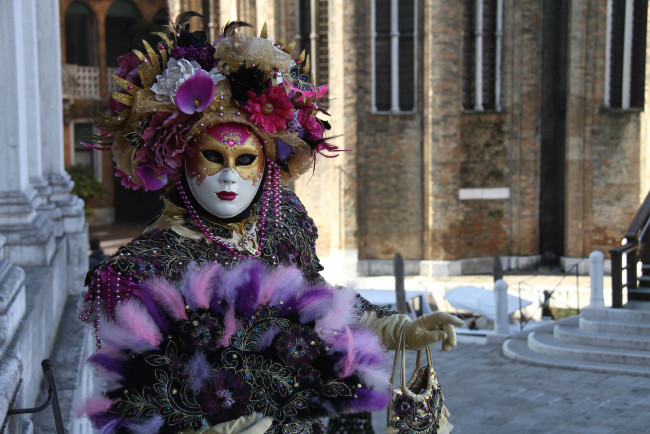 Обои картинки фото разное, маски, карнавальные, костюмы, венеция, карнавал, веер