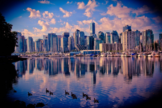 Обои картинки фото vancouver, canada, города, ванкувер, канада, море, сумерки, дома