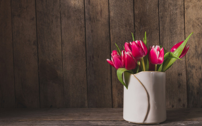 Обои картинки фото цветы, тюльпаны, flowers, spring, букет, tulips, pink, wood, розовые, fresh