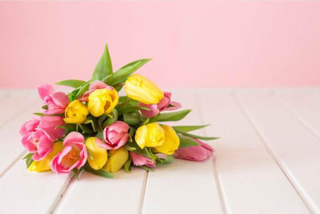 Обои картинки фото цветы, тюльпаны, flowers, spring, букет, yellow, весна, tulips, pink, fresh, желтые, розовые