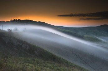 Картинка природа пейзажи дымка пейзаж холм закат туман