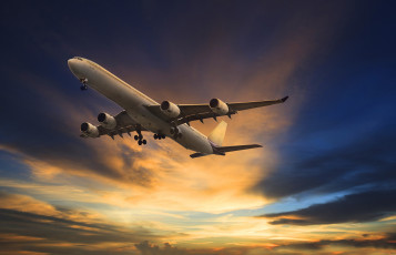 Картинка авиация авиационный+пейзаж креатив облака в небе зарево летит самолет пассажирский