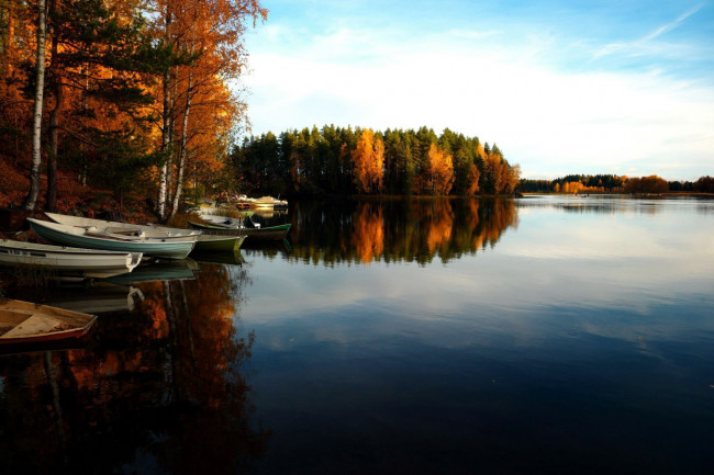 Обои картинки фото корабли, лодки,  шлюпки, отражение, река, осень