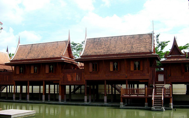 Обои картинки фото таиланд, города, здания, дома, дом, на, воде