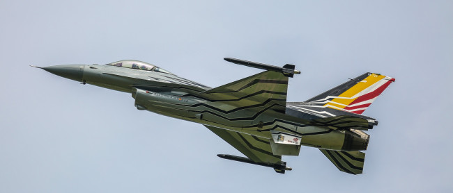 Обои картинки фото f16, авиация, боевые самолёты, истребитель