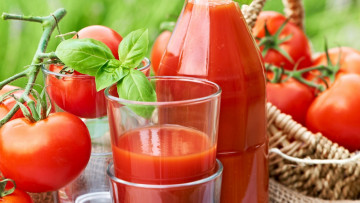 Картинка еда напитки +сок помидоры базилик сок томатный