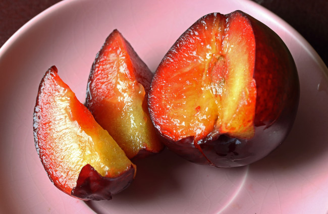 Обои картинки фото еда, персики,  сливы,  абрикосы, сливы