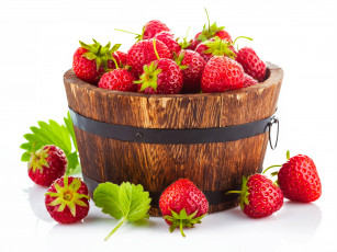 Картинка еда клубника +земляника ягоды ведро